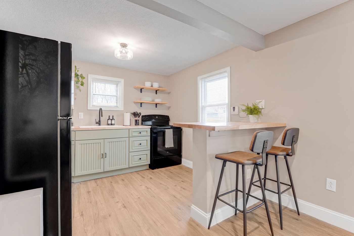 Lake Erie Retreats Cabin 1 vacation rental in Madison, Ohio
