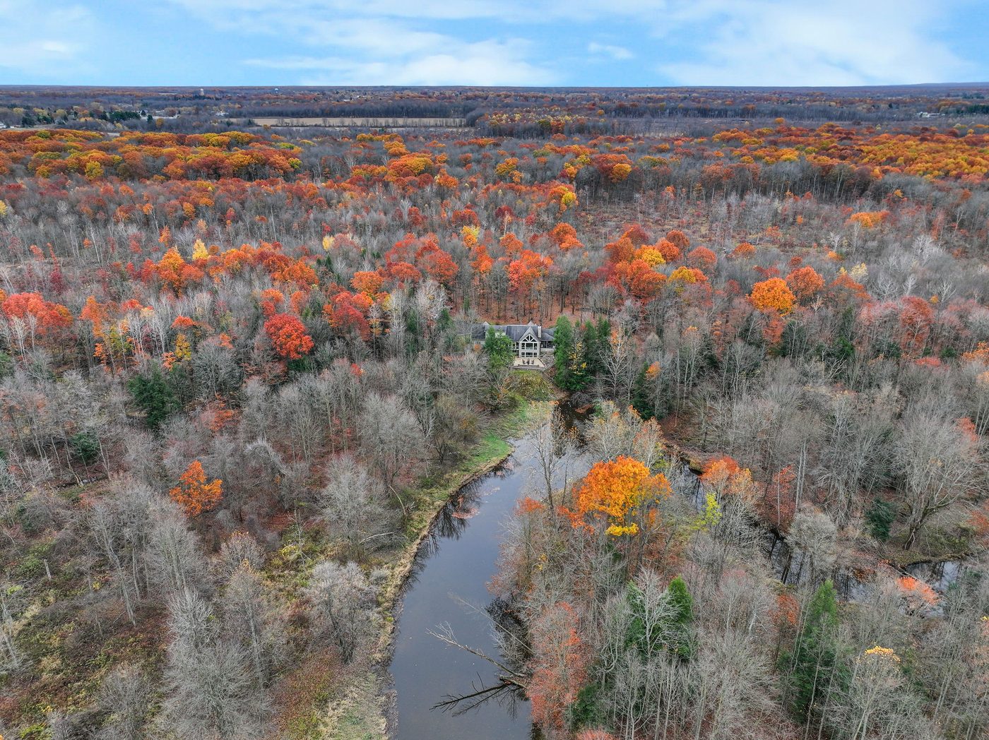 Mill Creek Lodge vacation rental in Jefferson, Ohio